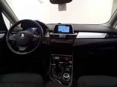 BMW Série 2 Active Tourer 216 d  - 11