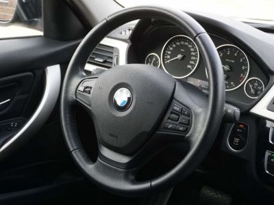 BMW Série 3 318 i SPORT LINE-AUTO-CAMERA-CRUISE-CUIR-EU 6B 2030 !!  - 16