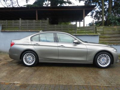 BMW Série 3 330 330eA IPerformance Plug-In Hybrid Luxury Line  - 5