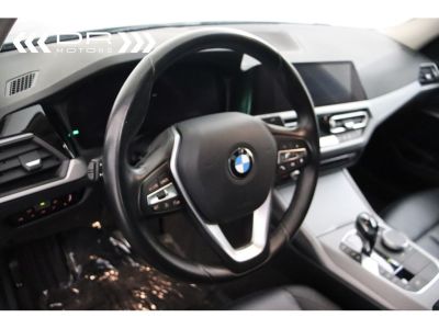 BMW Série 3 330 e ADVANTAGE - LEDER NAVI LED DAB HiFi  - 32