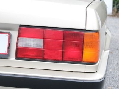 BMW Série 3 E30 318i Baur  - 105