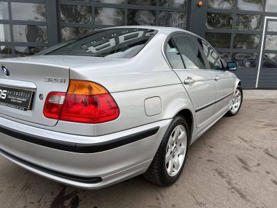 BMW Série 3 IV (E46) 328i - <small></small> 14.990 € <small>TTC</small> - #9