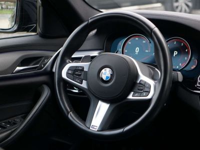 BMW Série 5 520 d PACK M -AUTO-COCKPIT-CARNET FULL-1ERE MAIN  - 10