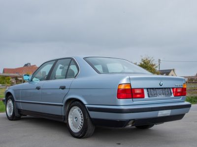 BMW Série 5 520 iA E34 - OLDTIMER - HISTORIEK - AUTOMAAT - CENTRALE VERGRENDELING - ARMSTEUN - BELGISCHE WAGEN  - 11