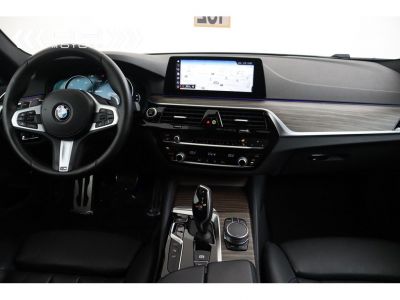 BMW Série 5 530 e M PACK - NAVI HARMANN KARDON ADAPTIVE CRUISE LED HEAD UP  - 18