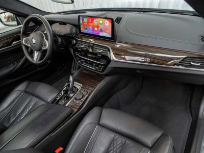 BMW Série 5 530 Saloon e Hybrid M Sport Individual Rear Seat TV SoftClose  - 15