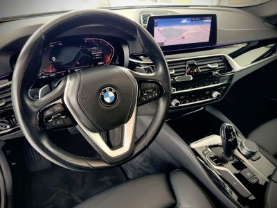 BMW Série 5 Touring 520 dA 1ERPRO VIRT.COCKPIT PANO CUIR TVA ETC  - 12