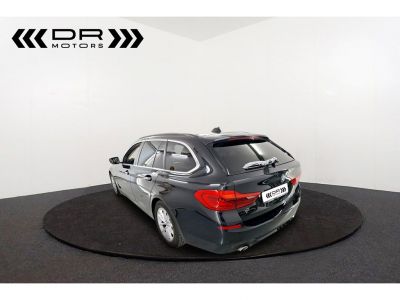 BMW Série 5 Touring 520 dA - NAVI LEDER PANODAK KEYLESS ENTRY  - 2