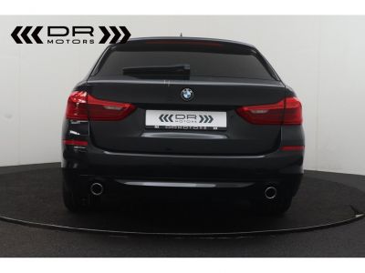 BMW Série 5 Touring 520 dA - NAVI LEDER PANODAK KEYLESS ENTRY  - 8