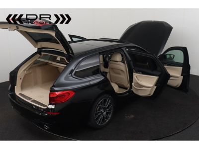 BMW Série 5 Touring 520 dA - NAVI LEDER PANODAK KEYLESS ENTRY  - 11