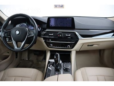 BMW Série 5 Touring 520 dA - NAVI LEDER PANODAK KEYLESS ENTRY  - 16