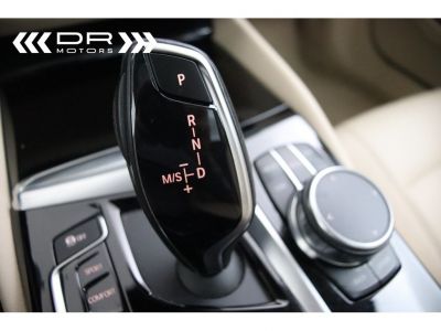 BMW Série 5 Touring 520 dA - NAVI LEDER PANODAK KEYLESS ENTRY  - 28