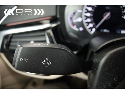 BMW Série 5 Touring 520 dA - NAVI LEDER PANODAK KEYLESS ENTRY  - 32