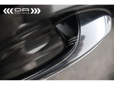 BMW Série 5 Touring 520 dA - NAVI LEDER PANODAK KEYLESS ENTRY  - 44