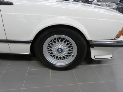 BMW Série 6 635 CSI COUPÉ 635 CSI E24 - <small></small> 31.990 € <small>TTC</small> - #13