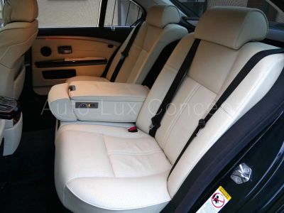 BMW Série 7 760i Individual, Régulateur adaptatif, Sièges ventilés, TV, Accès confort, Entretien 100% BMW - <small></small> 18.890 € <small>TTC</small> - #9