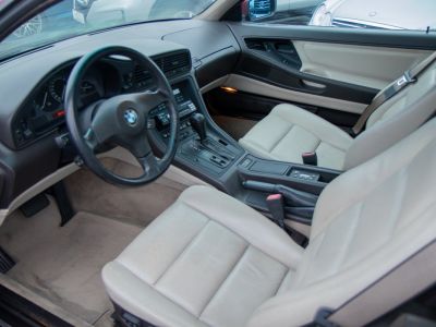 BMW Série 8 850i 5.0 V12 Coupé E31 - OLDTIMER - HISTORIEK - AIRCO - ZETELVERWARMING - CAMERA  - 13