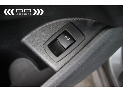 BMW X1 16d sDrive ADVANTAGE BUSINESS - NAVI LEDER TREKHAAK  - 32