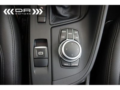 BMW X1 16dA sDrive ADVANTAGE BUSINESS - LED NAVI LEDER TREKHAAK  - 32