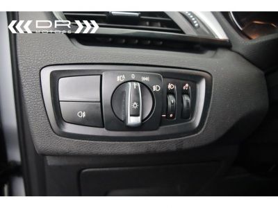 BMW X1 16dA sDrive ADVANTAGE BUSINESS - LED NAVI LEDER TREKHAAK  - 35