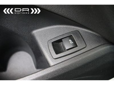 BMW X1 16dA sDrive ADVANTAGE BUSINESS - LED NAVI LEDER TREKHAAK  - 36