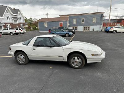 Buick Reatta - <small></small> 17.000 € <small>TTC</small>