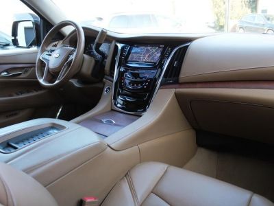 Cadillac Escalade IV IV 6.2 V8 PLATINUM  - 3