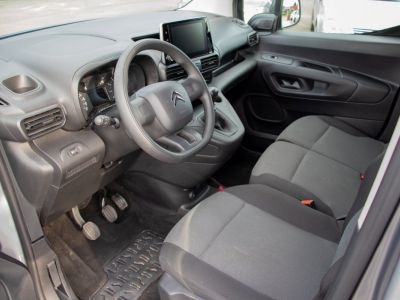 Citroen Berlingo 1.5 BlueHDi - 3 PLAATSEN - LICHTE VRACHT - 1STE EIGENAAR - APPLE CARPLAY - SENSOREN - TREKHAAK - EURO 6d  - 12