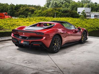 Ferrari 296 GTS Rosso Fiorano Carbon  - 12