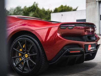 Ferrari 296 GTS Rosso Fiorano Carbon  - 13