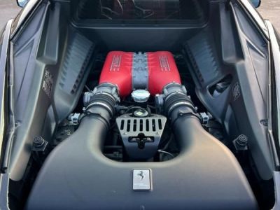 Ferrari 458 Italia V8 4.5 l 570 Ch DCT  - 10
