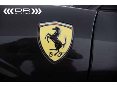 Ferrari 458 Italia 'SCUDERIA FERRARI' SHIELDS - LIFT IN PERFECT CONDITION  - 39