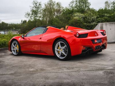 Ferrari 458 Spider Rosso Corsa Cuoio 13.630 KM!  - 12