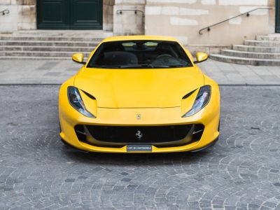 Ferrari 812 Superfast *Giallo Triplo Strato* - <small></small> 394.000 € <small>TTC</small> - #4