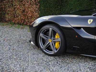 Ferrari F12 Berlinetta - New car - Only 2.930 km  - 12