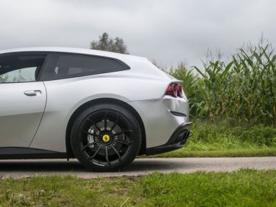 Ferrari GTC4 Lusso T  - 4