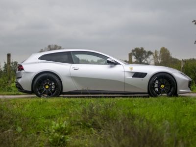 Ferrari GTC4 Lusso T  - 10