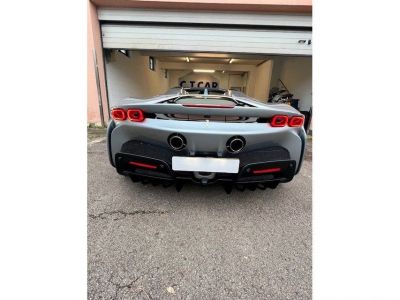 Ferrari SF90 Stradale Spider -1Hand  - 14