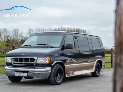 Ford E-150 E 150 4.6 V8 Kampeerwagen - LPG - TREKHAAK - SFEERVERLICHTING - BED - AIRCO - CRUISECONTROL  - 1