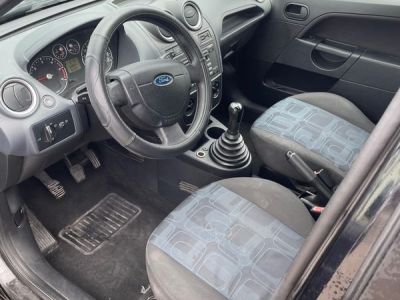 Ford Fiesta - <small></small> 2.490 € <small>TTC</small> - #5