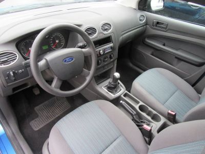 Ford Focus 1.6 100CH AMBIENTE 5P - <small></small> 5.490 € <small>TTC</small> - #4