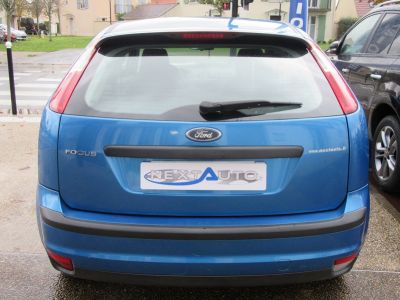 Ford Focus 1.6 100CH AMBIENTE 5P - <small></small> 5.490 € <small>TTC</small> - #12
