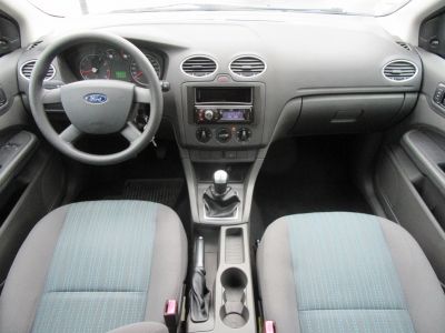 Ford Focus 1.6 100CH AMBIENTE 5P - <small></small> 5.490 € <small>TTC</small> - #14