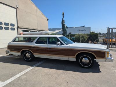 Ford LTD COUNTRY SQUIRE WOODY  - 5