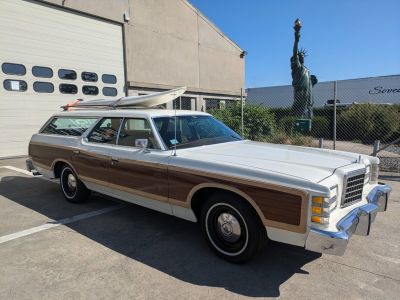 Ford LTD COUNTRY SQUIRE WOODY  - 6