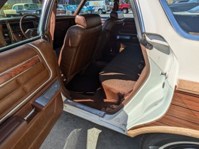 Ford LTD COUNTRY SQUIRE WOODY  - 23