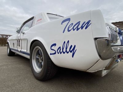 Ford Mustang - Jacky Ickx tribute car - 1965  - 37