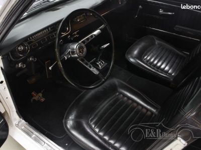 Ford Mustang Coupé | 289 CUI | Améliorations d'Edelbrock | Bon état | 1965  - 2