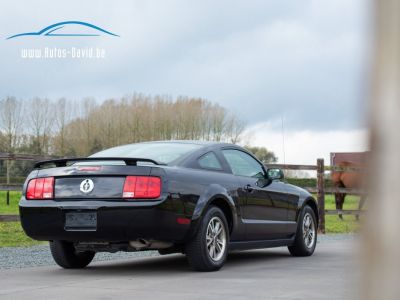 Ford Mustang Coupé 4.0i V6 Aut. - 1STE EIGENAAR - HISTORIEK - LEDER - AIRCO  - 2