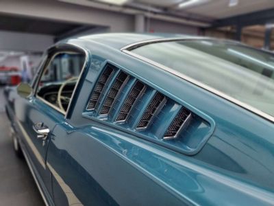 Ford Mustang Fastback  - 19